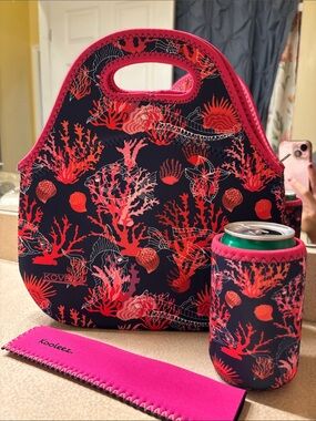 Neoprene Lunch Tote in Navy with Coral Pink Sea Print